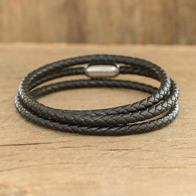 Wickelarmband aus Leder - Schwarzes geflochtenes Unisex-Wickelarmband aus Leder aus Costa Rica