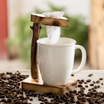 Soporte de café de goteo monodosis de madera, 'Rustic Morning' - Cafetera Chorreador Centroamericana en Madera Rústica
