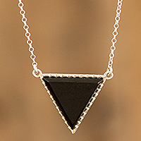 Collar colgante de jade, 'Triángulo Negro' - Collar colgante de triángulo de jade negro en plata de ley
