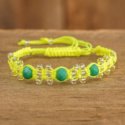 Makramee-Armband mit Perlen - Neongelbes und blaugrünes Makramee-Perlen-Boho-Armband