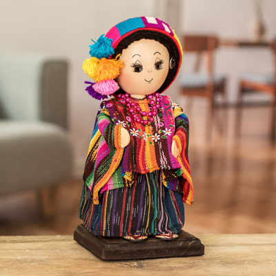 Dekopuppe aus Holz - Dekorative Puppe, handgefertigt aus Kiefernholz und 100 % Baumwolle