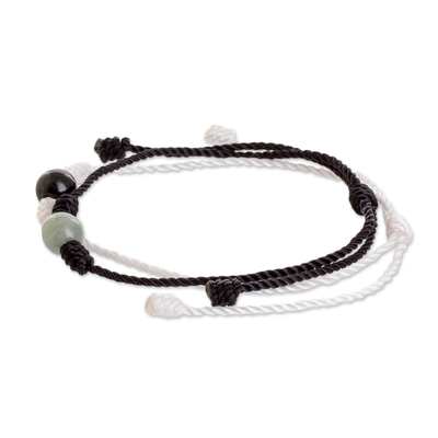 Jade-Kordel-Armbänder, (Paar) - Paar Jade-Kordelarmbänder, hergestellt in Guatemala