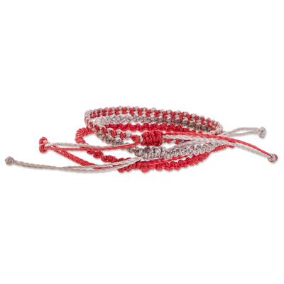 Makramee-Armbänder, (3er-Set) - Handgefertigte Makramee-Armbänder in Rot und Grau (3er-Set)
