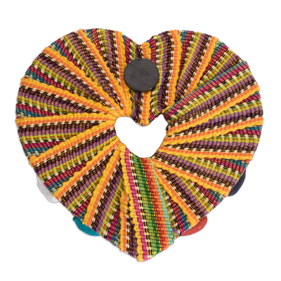 Baumwollmagnet - Handgefertigter herzförmiger Baumwoll-Sorgenpuppenmagnet aus Guatemala