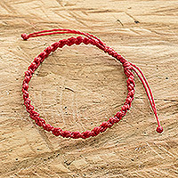 Knot Uncommon in Red