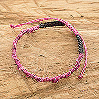 Makramee-Armband, 'Ripple Effect in Pink' - Handgefertigtes Makramee-Armband aus Guatemala