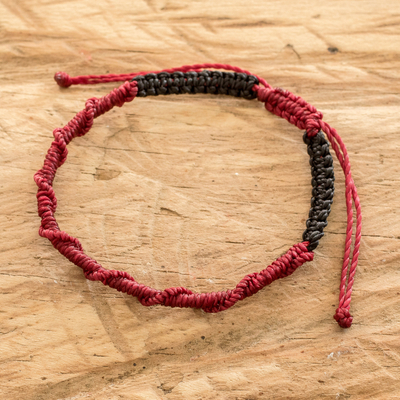 Macrame bracelet, Ripple Effect in Cherry