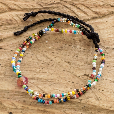 Glas- und Kristallperlenarmband, 'Atitlan Rainbow - Kunsthandwerklich gefertigtes mehrfarbiges Perlenarmband aus Guatemala
