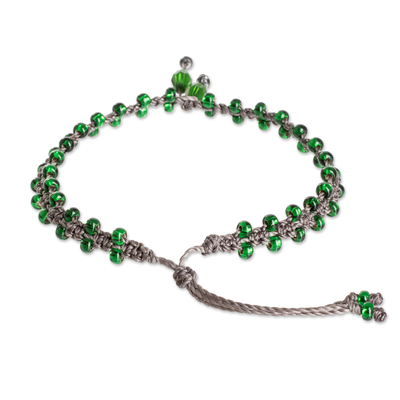 Makramee-Fußkettchen mit Perlen, 'Neidische Verzauberung' - Guatemaltekische handgeflochtene Perlenkette in Grün und Grau