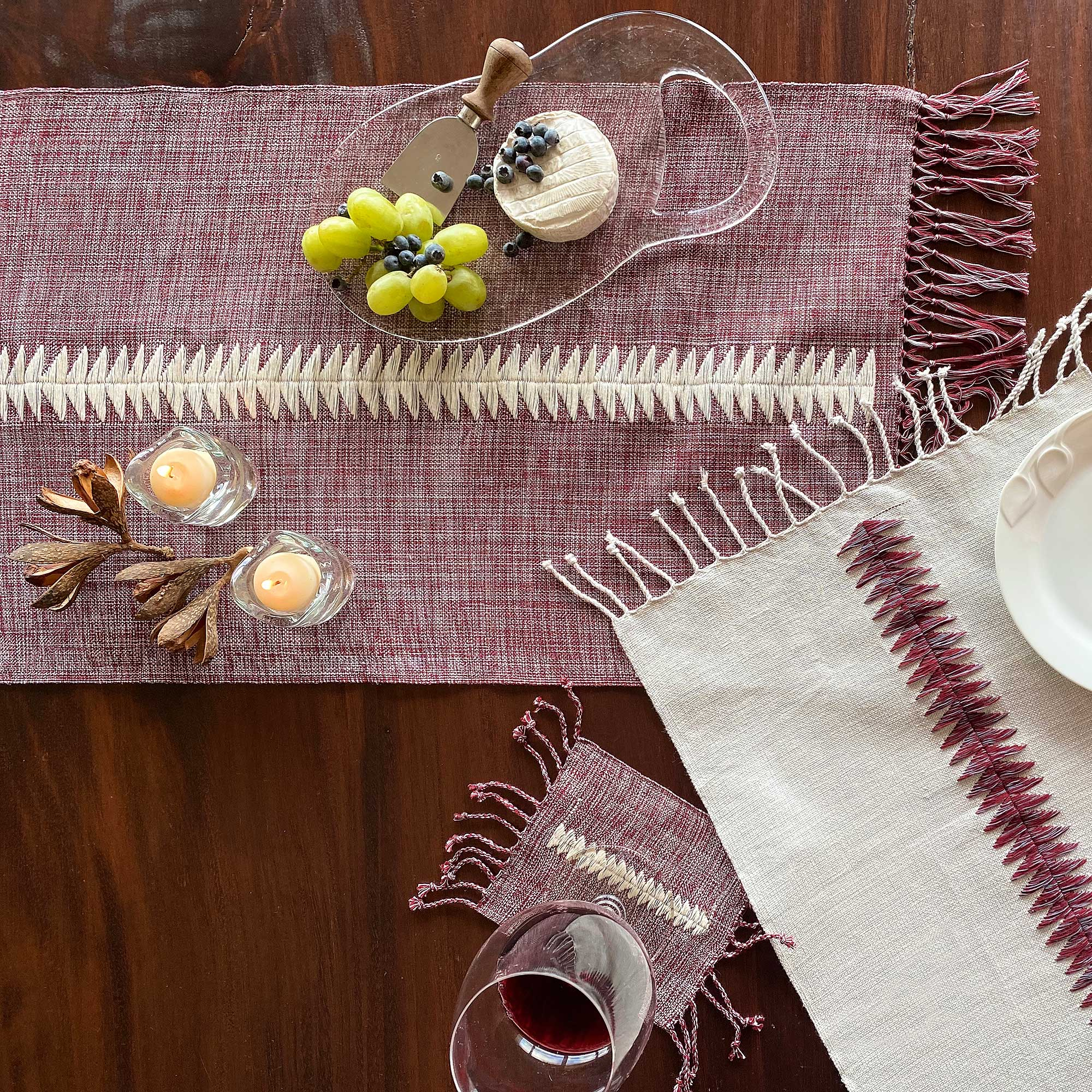 Christmas Table Runner Natural Undyed Linen Table Runner, Runner Lacey Gray  and White 