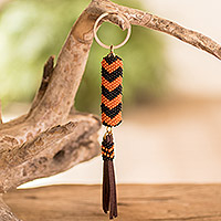 Perlenbesetzter Schlüsselanhänger und Taschenanhänger, „Energizing Sunset“ – Perlenbesetzter Leder-Schlüsselanhänger und Taschenanhänger, handgefertigt in Guatemala