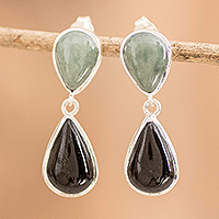 Jade-Ohrhänger, „Unsterbliche Zwillinge“ – Ohrhänger aus Sterlingsilber mit tropfenförmigen Jadesteinen
