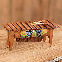 Figurilla de madera, 'Ritmo de mariposa' - Figurilla de madera de pino hecha a mano inspirada en mariposas de una marimba