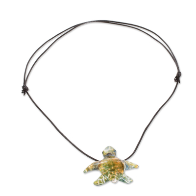 Halskette mit Anhänger aus Kunstglas - Halskette mit Meeresschildkröten-Anhänger aus Kunstglas mit gewachster Baumwollkordel