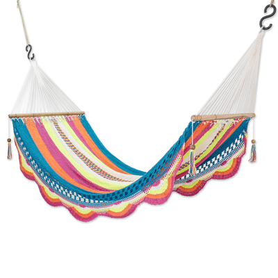 Cotton rope hammock, 'Tropical Dreams' (single) - Handcrafted Cotton Rope Hammock in colourful Hues (Single)
