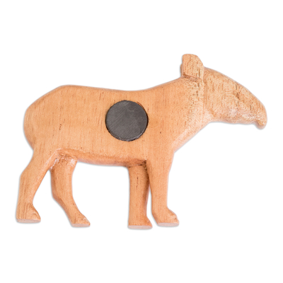Imán de madera, 'Tapir' - Imán de cocina de tapir de madera de cedro tallado a mano de Costa Rica