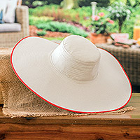 Sombrero de sol de algodón, 'Mundo Guanacaste' (ala de 6 pulgadas) - Sombrero de sol de algodón tradicional con ribete rojo y ala de 6 pulgadas