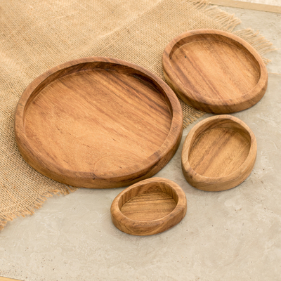 Snackteller aus Holz, (4er-Set) - Set aus 4 handgeschnitzten Snacktellern aus Conacaste-Holz