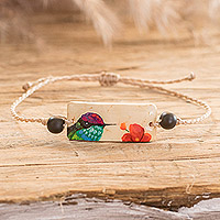 Onyx and coconut shell macrame beaded pendant bracelet, 'Colors of Spring' - Coconut Shell Macrame Pendant Bracelet with Onyx Beads