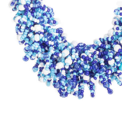 Statement-Halskette mit Perlen - Handgefertigte Perlen-Statement-Halskette in Blau und Weiß