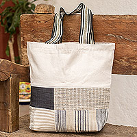 Bolso de mano de algodón, 'Eco-Friendly Patchwork' - Bolso de mano ecológico con detalles de patchwork reciclados