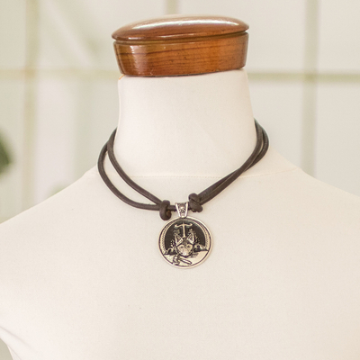 Collar colgante de níquel - Collar con colgante temático de astrología maya con signo Tz'i