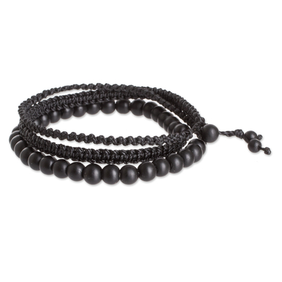 Makramee-Armband mit Onyxperlen, 'Onyx Night' - Handgewebtes schwarzes Makramee-Armband mit Onyx-Perlen