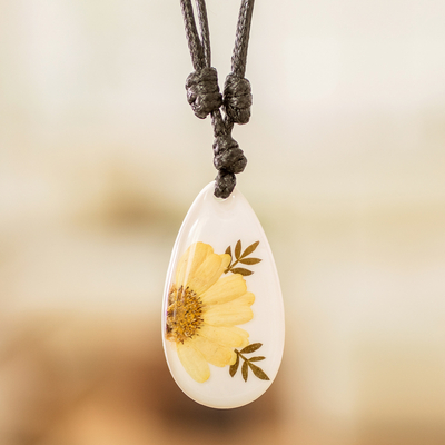 collar con colgante de flor natural - Collar con colgante de resina y flor de margarita natural amarilla