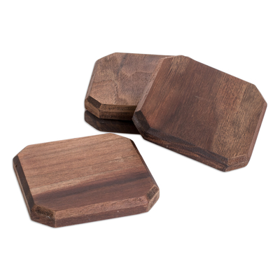 Posavasos de madera, (juego de 4) - Juego de 4 posavasos geométricos de madera de nogal tallados a mano