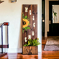 Acento decorativo de madera, 'Bienvenido' - Acento decorativo de madera de girasol pintado a mano con caja
