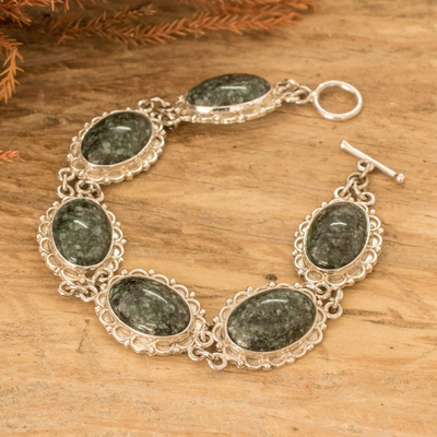 Jade link bracelet, 'Maya Queen' - Sterling Silver Link Bracelet with Dark Green Jade Stones