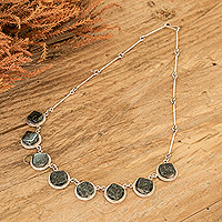 Halskette mit Jade-Anhänger, „Ancient Heritage“ – Halskette mit geometrischem Anhänger aus dunkelgrünem Jade-Sterlingsilber