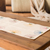 Camino de mesa de algodón - Camino de mesa de algodón pintado a mano con motivo floral