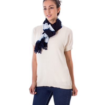 Bufanda de algodón - Bufanda de algodón tie-dyed en índigo y blanco con flecos