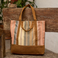 Baumwoll-Einkaufstasche „Earthy Illusion“ – handgewebte, gestreifte, braune Baumwoll-Einkaufstasche aus Guatemala