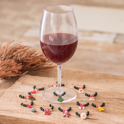 Etiquetas de bebidas con cuentas de vidrio (juego de 12) - Juego de 12 etiquetas para bebidas con cuentas de vidrio hechas a mano con temática navideña