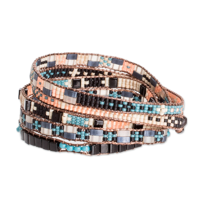 Wickelarmband mit Perlen - Handgefertigtes Wickelarmband aus schwarzen und türkisen Glasperlen