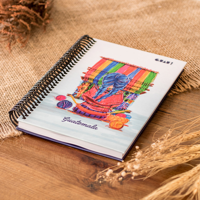 Diario en papel - Revista en papel con temática de tejedor cultural de Guatemala