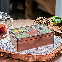 Caja de té de madera, 'Fluttering Visions' - Caja de té de madera de pino hecha a mano con temática de mariposas en marrón