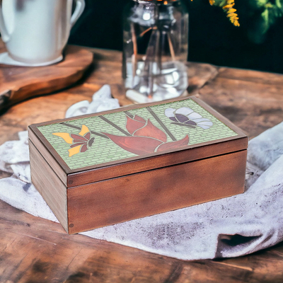 Teedose aus Holz - Handgefertigte Teedose aus Kiefernholz mit Schmetterlingsmotiv in Braun