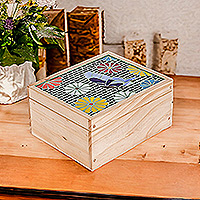 Caja de té de madera, 'Delightful Spring' - Caja de té de madera de pino con mosaico floral hecha a mano en blanco