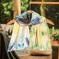 Bufanda estampada, 'Colibrí de garganta ardiente' - Bufanda estampada abstracta inspirada en el colibrí de garganta ardiente