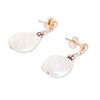 Pendientes colgantes de perlas cultivadas con detalles en oro - Aretes colgantes con detalles en oro y perlas barrocas cultivadas