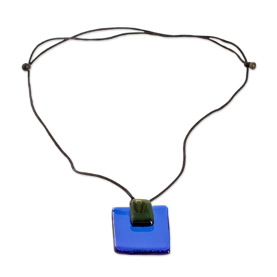 Collar colgante de vidrio reciclado, 'Crystalline Allure' - Collar colgante de vidrio reciclado cuadrado azul y verde moderno