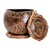Dekorativer Akzent aus getrocknetem Kürbis - Handgeschnitzter dekorativer Akzent aus getrockneten Kürbissen mit geometrischem Motiv