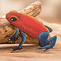 Imán de madera, 'Froggy Tropic' - Imán de madera de pino reciclado de rana azul y roja pintado a mano