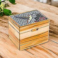 Caja decorativa de madera, 'Mosaically Majestic' - Caja decorativa de madera de teca con mosaico de colibrí de cristal