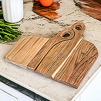 Tablas de cortar de madera de teca, 'Cooking Couple' (Juego de 2) - Juego de 2 tablas de cortar románticas de madera de teca semiabstracta