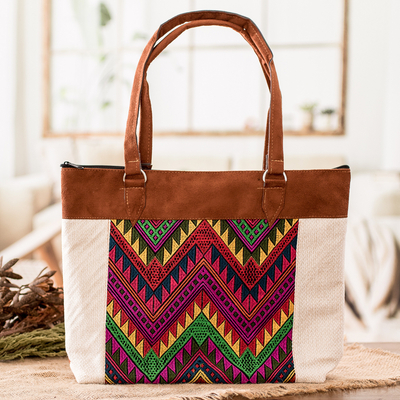 Cotton shoulder bag, 'Guatemala's Arrows' - Colorful Chevron-Patterned Cotton Shoulder Bag with Zipper