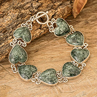 Pulsera de eslabones de jade, 'Símbolo verde del amor' - Pulsera de eslabones de corazón de plata de ley con piedras de jade verde